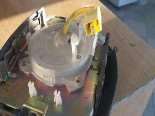 bontott MAZDA 323 Kormánylégzsák