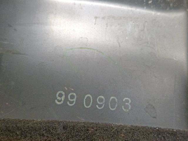 bontott MAZDA 323 Középkonzol Keret