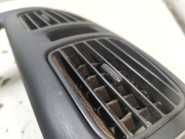 bontott MAZDA 323 Középkonzol Keret