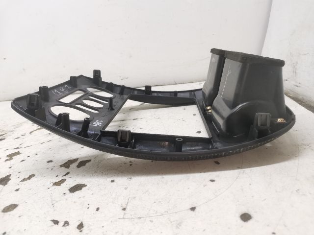 bontott MAZDA 323 Középkonzol Keret