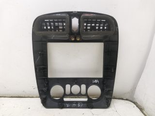 bontott MAZDA 323 Középkonzol Keret