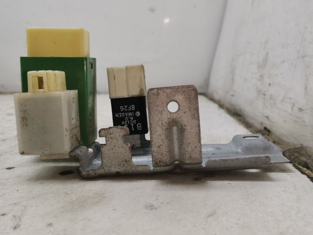 bontott MAZDA 323 Központizár Elektronika