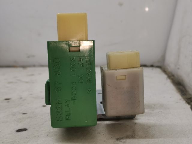 bontott MAZDA 323 Központizár Elektronika