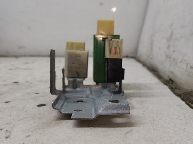 bontott MAZDA 323 Központizár Elektronika