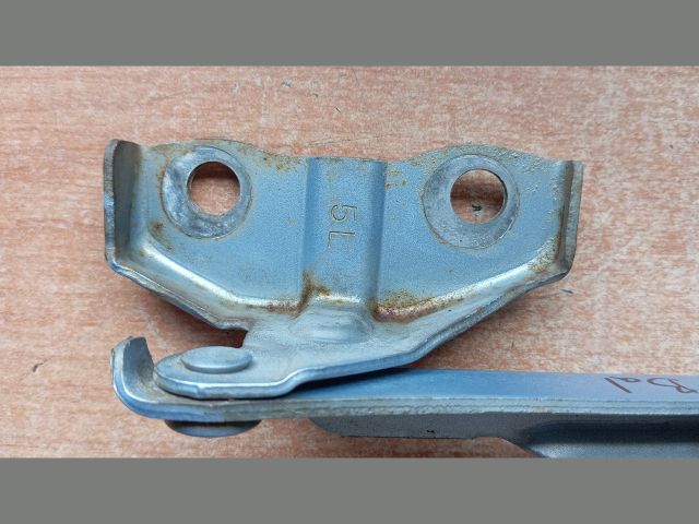 bontott MAZDA 323 Motorháztető Bal Zsanér