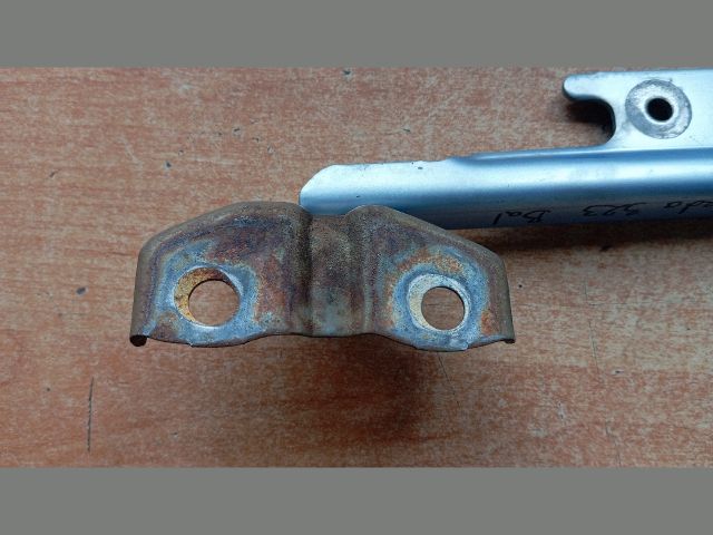 bontott MAZDA 323 Motorháztető Bal Zsanér