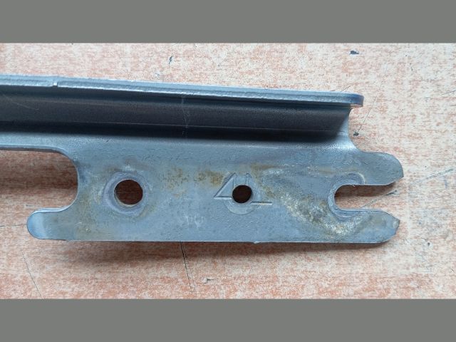 bontott MAZDA 323 Motorháztető Bal Zsanér