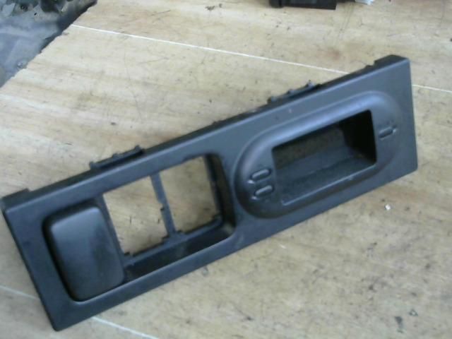 bontott MAZDA 323 Multifunkciós Kijelző