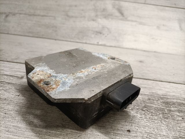 bontott MAZDA 323 Porlasztó Elektronika