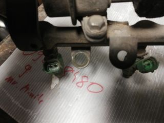 bontott MAZDA 323 Porlasztó Sor / Híd