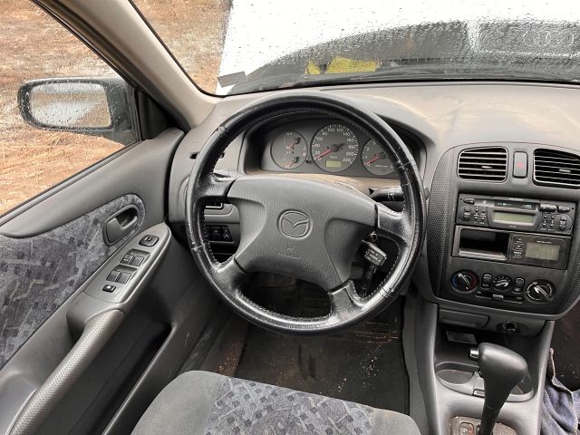 bontott MAZDA 323 Pótféklámpa