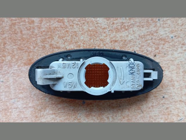 bontott MAZDA 323 Sárvédő Irányjelző (Pozíciófüggetlen)