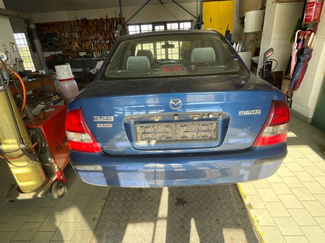 bontott MAZDA 323 Tanksapka