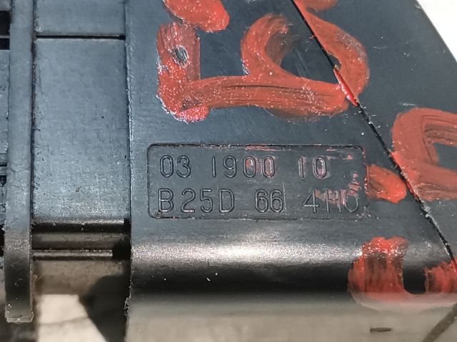 bontott MAZDA 323 Vészvillogó Kapcsoló