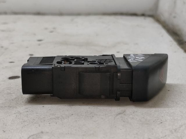 bontott MAZDA 323 Vészvillogó Kapcsoló