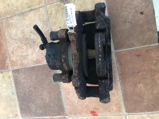 bontott MAZDA 5 Jobb első Féknyereg Munkahengerrel