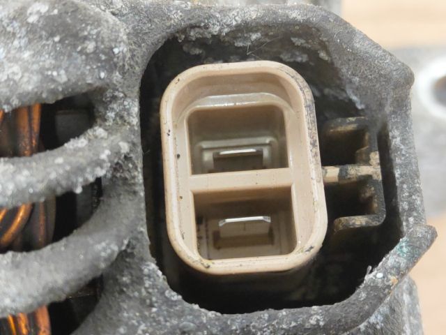 bontott MAZDA 5 Generátor