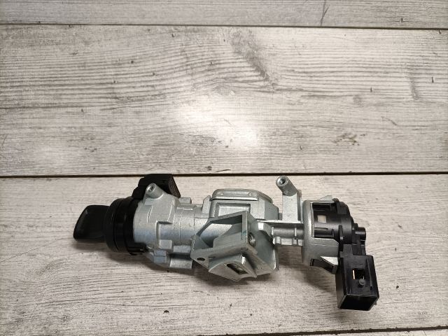 bontott MAZDA 5 Gyújtáskapcsoló