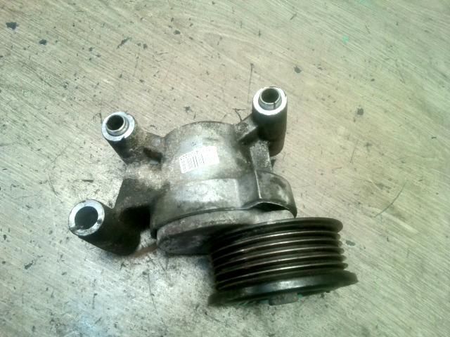 bontott MAZDA 5 Szíjfeszítő Görgő