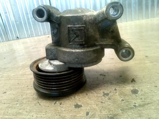 bontott MAZDA 5 Szíjfeszítő Görgő