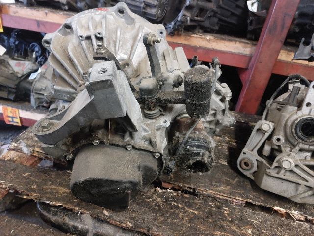 bontott MAZDA 5 Váltó (Mechanikus)