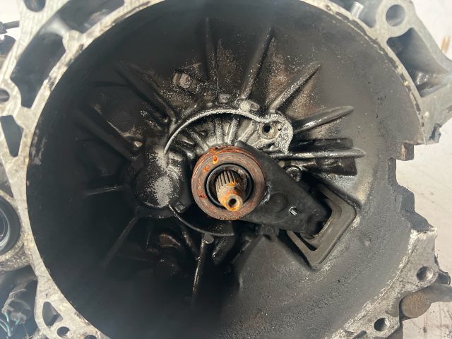 bontott MAZDA 5 Váltó (Mechanikus)