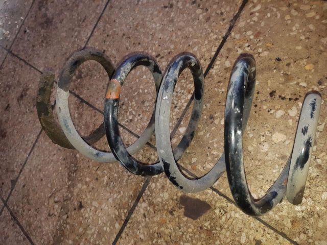 bontott MAZDA 5 Első Rugó