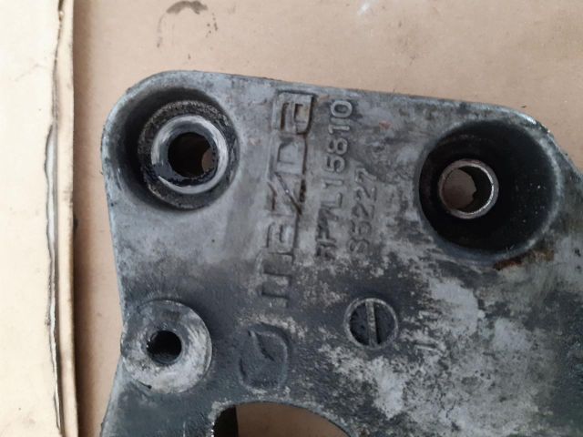 bontott MAZDA 5 Generátor Tartó Bak