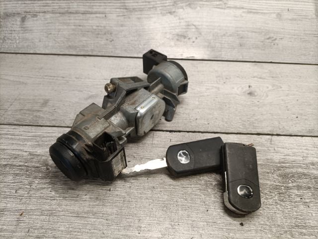 bontott MAZDA 5 Gyújtáskapcsoló Házzal