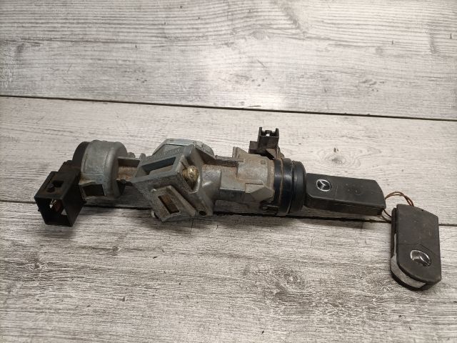 bontott MAZDA 5 Gyújtáskapcsoló Házzal