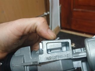 bontott MAZDA 5 Gyújtáskapcsoló Házzal