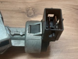 bontott MAZDA 5 Gyújtáskapcsoló