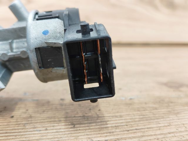 bontott MAZDA 5 Gyújtáskapcsoló