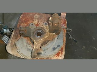 bontott MAZDA 5 Jobb első Csonkállvány Kerékaggyal