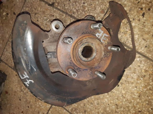 bontott MAZDA 5 Jobb első Csonkállvány Kerékaggyal