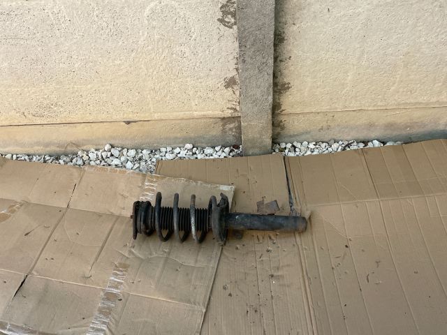 bontott MAZDA 5 Jobb első Gólyaláb (Lengécsillapító, Rugó)