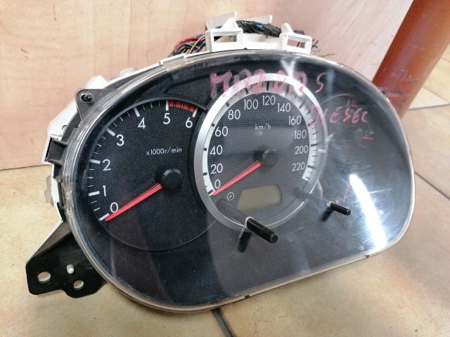 bontott MAZDA 5 Kilométeróra