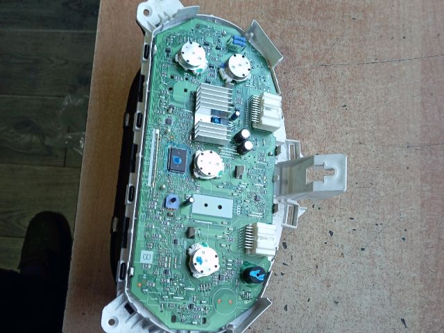 bontott MAZDA 5 Kilométeróra