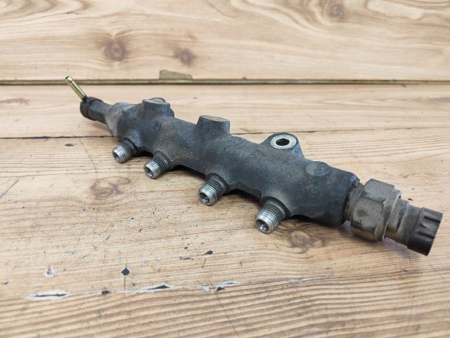 bontott MAZDA 5 Közösnyomócső