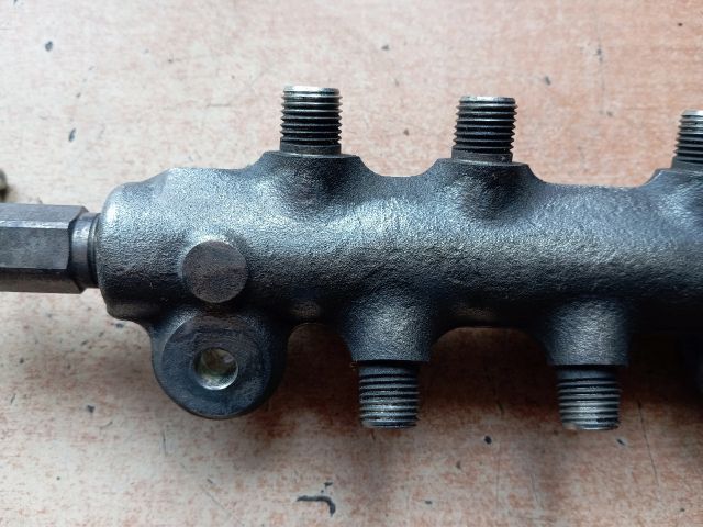 bontott MAZDA 5 Közösnyomócső