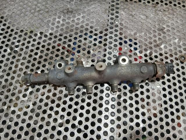 bontott MAZDA 5 Közösnyomócső