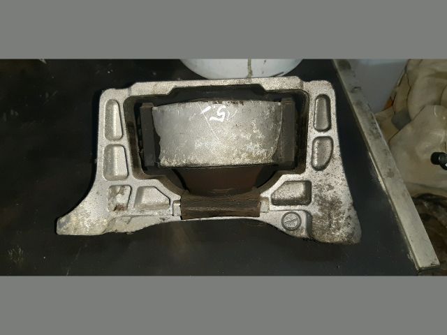 bontott MAZDA 5 Motor Tartó Bak (Fém)