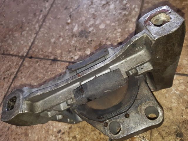 bontott MAZDA 5 Motor Tartó Bak (Pozíciófüggetlen)