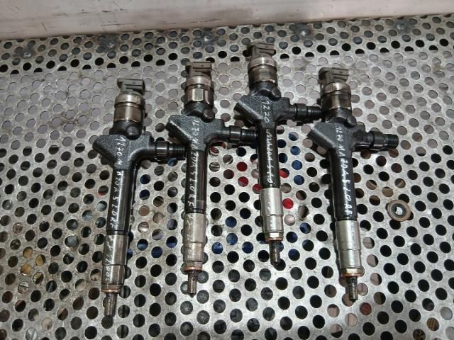 bontott MAZDA 5 Porlasztó (1 db)