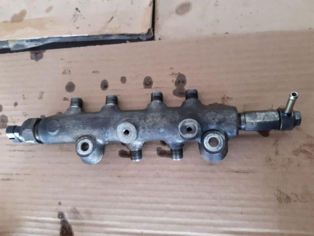 bontott MAZDA 5 Porlasztó Sor / Híd