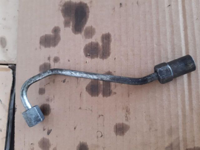 bontott MAZDA 5 Tankbetöltő Cső (Fém)