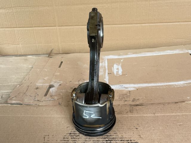 bontott MAZDA 5 Dugattyú és Hajtókar