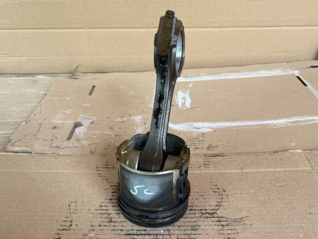 bontott MAZDA 5 Dugattyú és Hajtókar