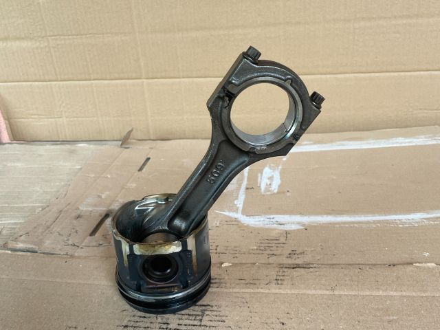 bontott MAZDA 5 Dugattyú és Hajtókar