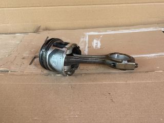 bontott MAZDA 5 Dugattyú és Hajtókar